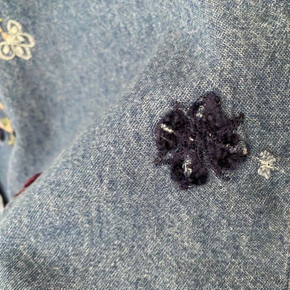 ❌SOLD❌ VTG 90s Tantrum Blues Denim Floral Blossom Vest - Picture 5 of 10